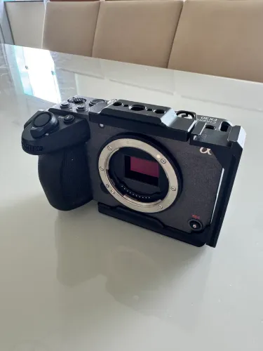 Câmara Sony FX30 com lente, 3 baterias e case!