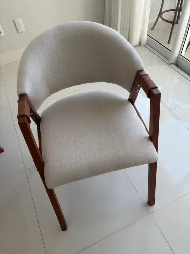 Vendo 6 cadeiras lindas e novas !!