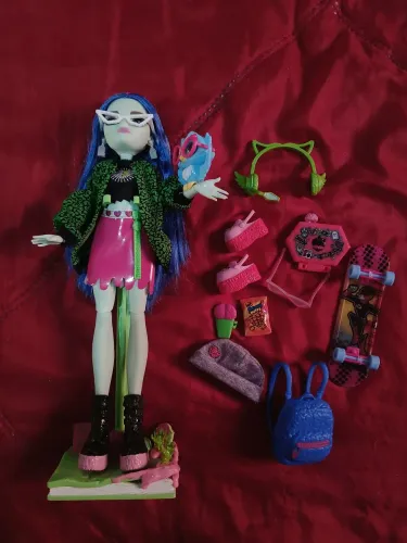 Boneca monster high ghoulia G3 modificada sem caixa (Resevada)