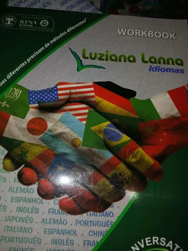 conjunto de livros da Luziana Lanna idiomas inglês