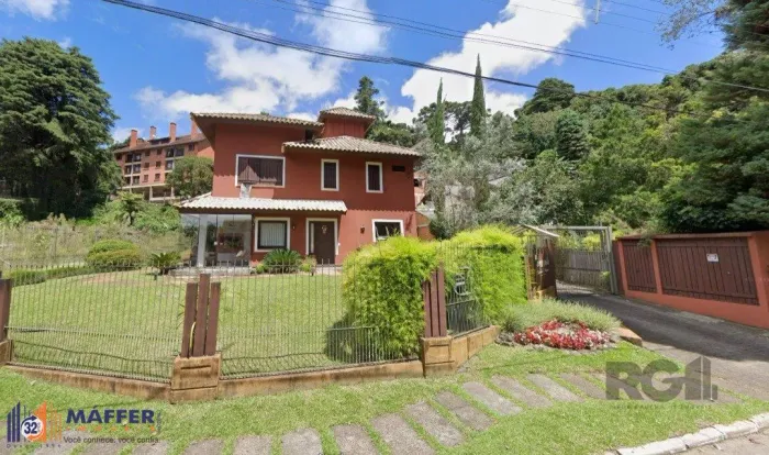 Casa condomínio | 4 quartos | 1 suíte | 2 vagas | Gramado - RS