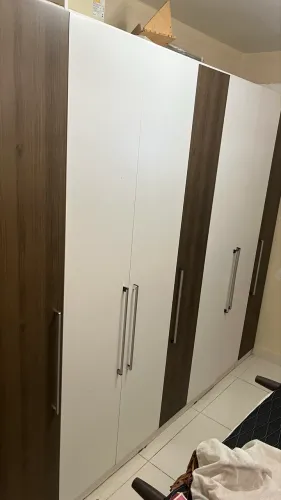 Vendo guarda-roupa casal 7 portas