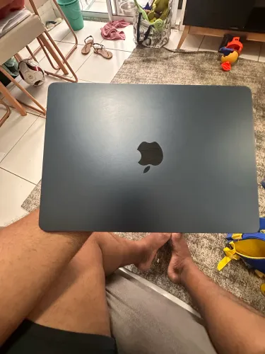 MACBOOK AIR M4