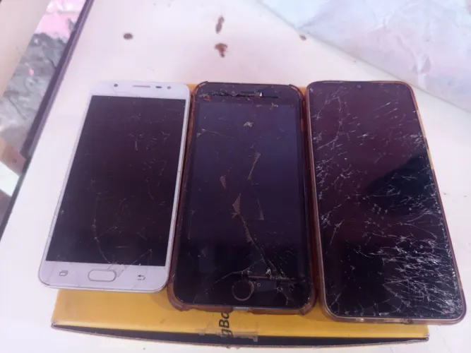 VENDO 3 CELULAR SO TELA RUIM SAMSUNG A12 64 GB IPHONE PLUS 6S 32 GB J7 PRIME 32 GB