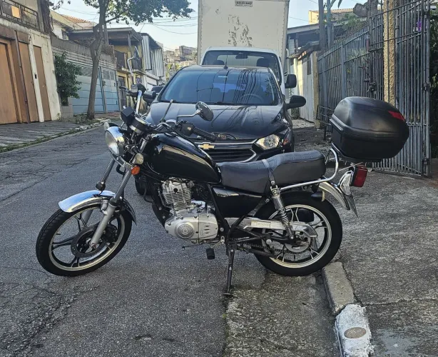 Suzuki Intrudel 125 em excelente estado
