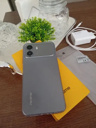 Celular Realme P4 lite,128 GB,semi novo!