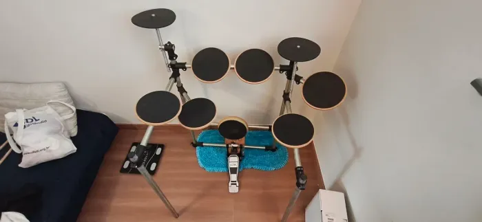 Vendo Bateria praticável KA, muito resistente
