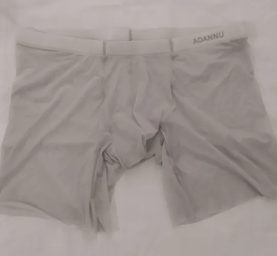 Cueca transparente