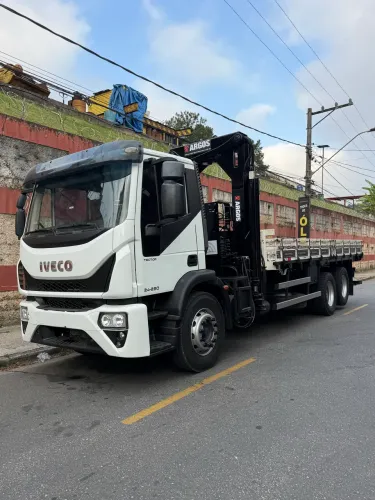 Iveco 240e28 Tector Munck truck carroceria Munck 16 ton