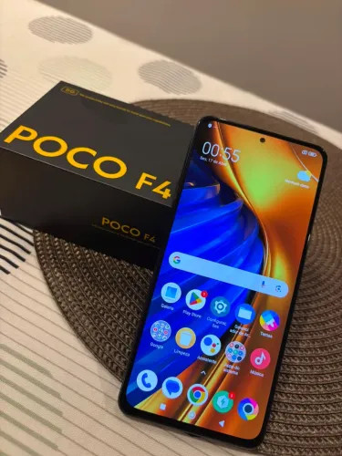Poco F4 sem marcas