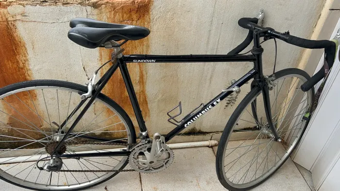 Vendo bike muito top toda original 