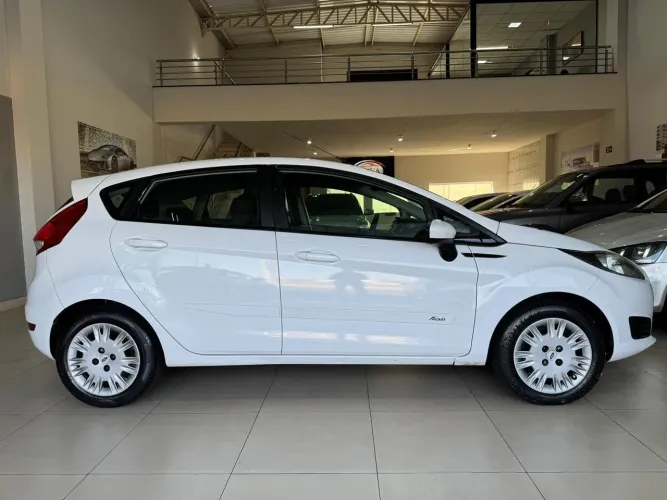 Ford Fiesta 1.5 16V Flex Mec. 5P 2014