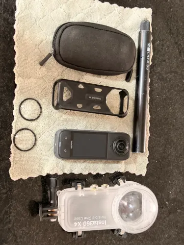 Insta 360 x4 + Caixa estanque original