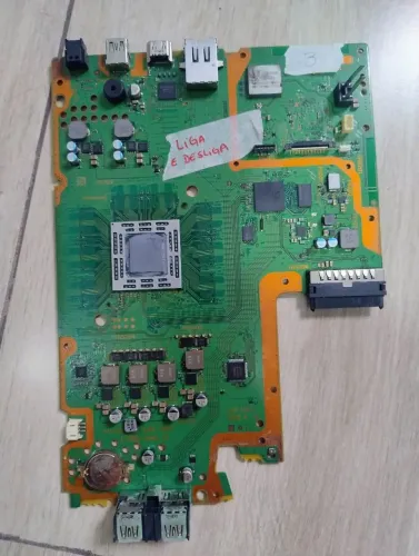 Placa Playstation 4 Fat com defeito sucata