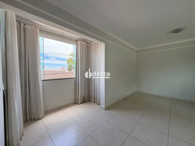 Apartamento com 3 quartos sendo 1 suíte disponível para venda no bairro Osvaldo Rezende em