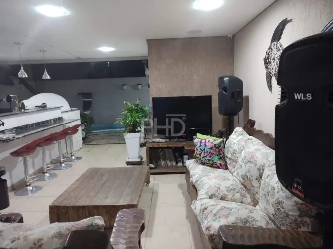 Sobrado para aluguel, 3 quartos, 3 suítes, 5 vagas, Rudge Ramos - São Bernardo do Campo/SP