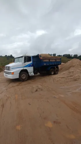 MB 2318 caçamba truck