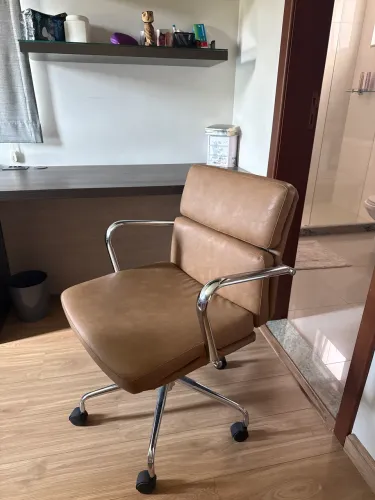 Cadeira Tokstok estofada caramelo (tenho 2)
