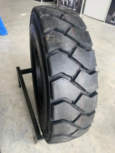 Pneu 8.25-15 Xbri 14PR TH202