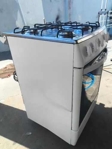 Vendo Fogão 4 bocas, Forno não está funcionando.