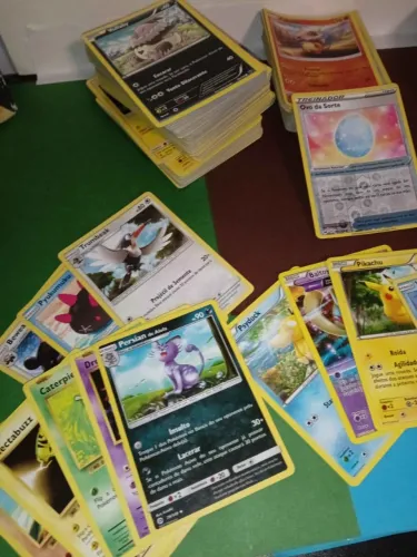 ultra lote 700 cartas pokemon - 60+ foil rara - evee, pikachu...