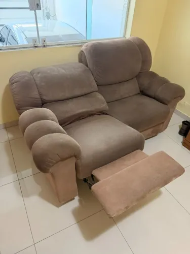 Sofá Reclinável 2 Lugares - Estrutura Metálica Reforçada - Excelente Estado