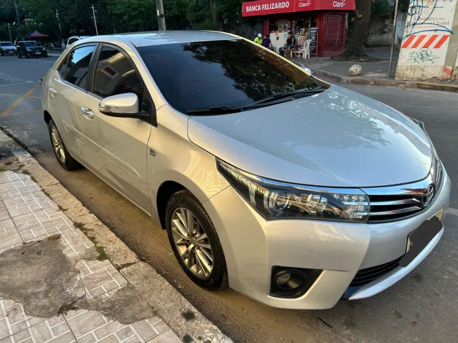 Toyota Corolla Altis 2.0 Flex 16V Aut. 2016