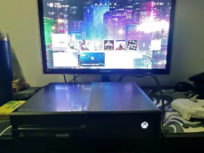 *LEIA A DESCRIÇÃO* Xbox One com defeito