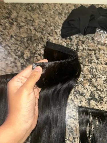 Mega hair confeccionado na fita adesiva