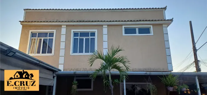 Casa Duplex com Área Comercial - Imbariê