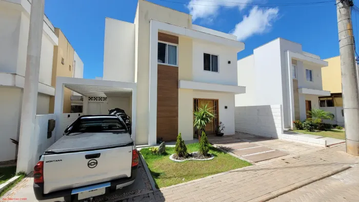 Maravilhosa casa Duplex, 4 quartos, sendo 3 suítes, Condomínio com infraestrutura, Abrante