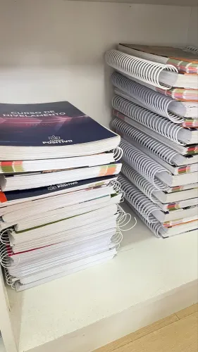 Apostilas Cursinho Positivo 25/26 para Vestibular - Kit Completo | Excelente Estado