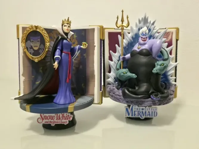 Miniaturas Vilãs Disney - Úrsula e Rainha Má