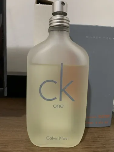 Perfume CK one 80% do frasco 