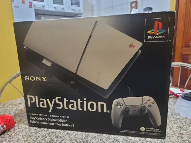 PS5 30 Anos pouco usado com nota fiscal