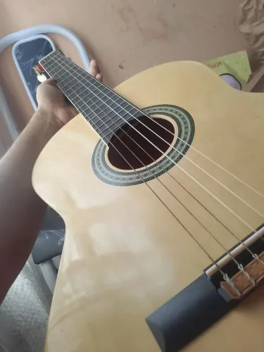 Violão acústico nylon