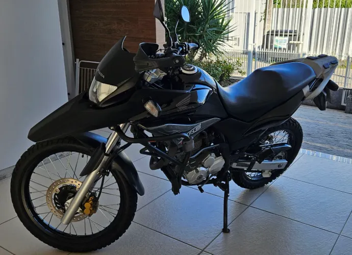 Vendo XRE 300 COM APENAS 11.000KM Original