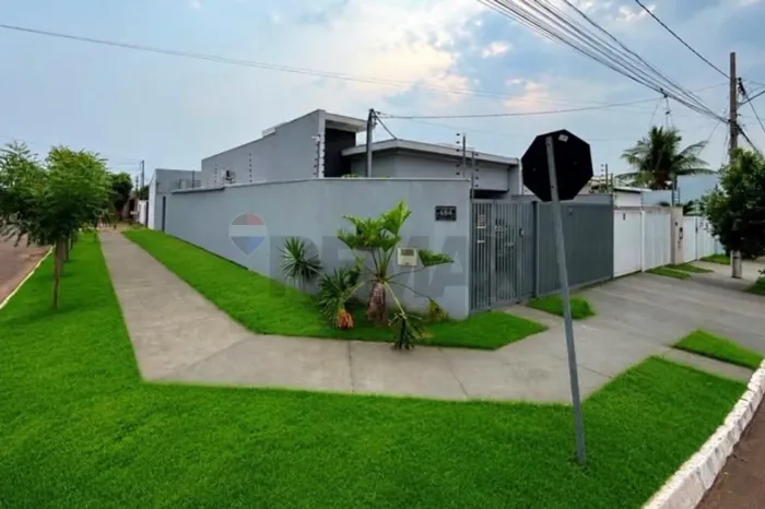 Casa Moderna na Vila Adriana: Conforto e Estilo!