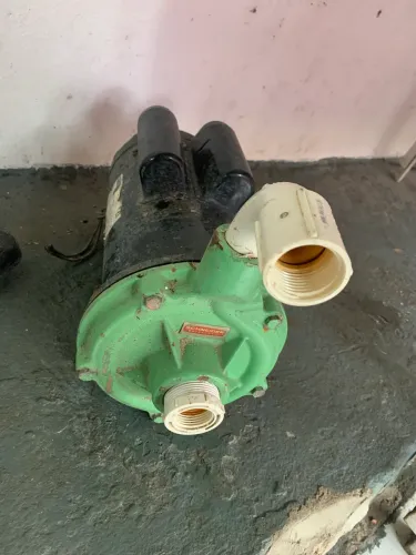 Vendo essa bomba 3cv