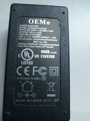 Fonte 12 volts para mini câmeras.