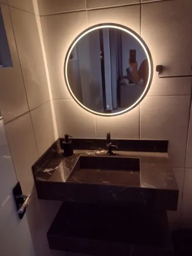 Pia com Prateleira em Porcelanato para Banheiro em * Guaratuba 