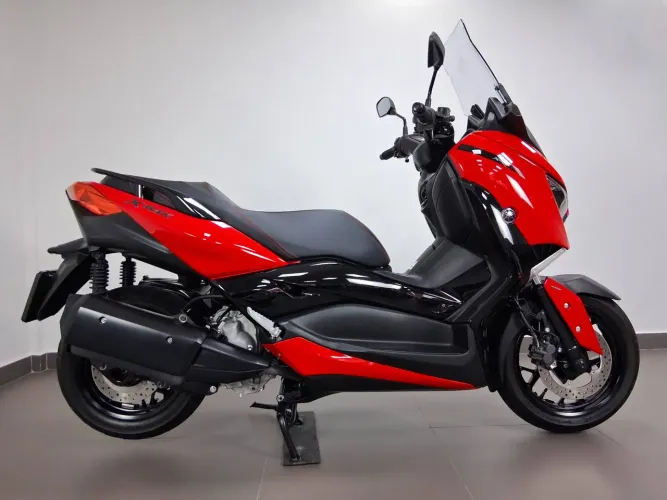 YAMAHA XMAX ABS