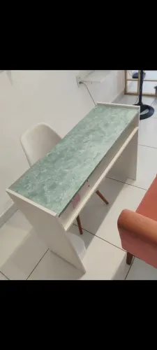 Mesa manicure com gaveta