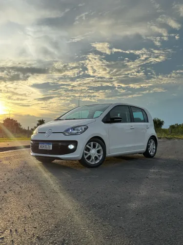 Volkswagen Up! High 1.0 Total Flex 12V 5P 2016