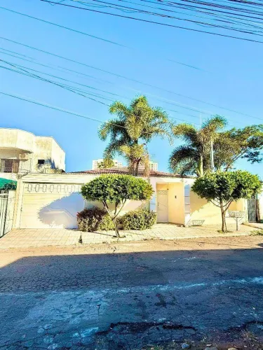 Casa com 4 dormitórios à venda, 407 m² por R$ 975.000,00 - Setor Criméia Oeste - Goiânia/G