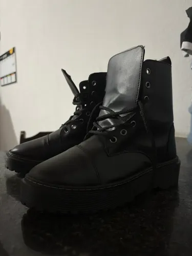 Bota cano alto