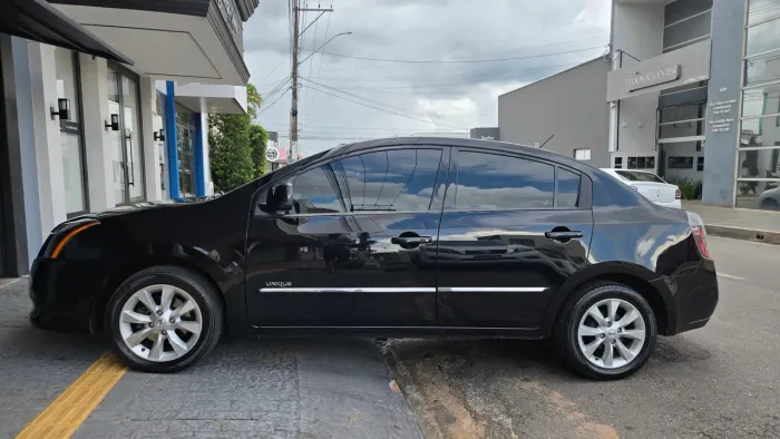 Nissan Sentra Unique 2.0 Flex Fuel 16V Aut. 2012