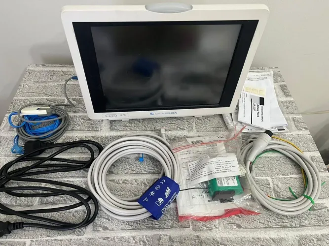 Monitor multiparametros Nihon Kohden.  