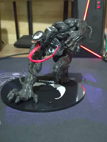 Estátua Marvel Venom - Edição Especial com Base Logo