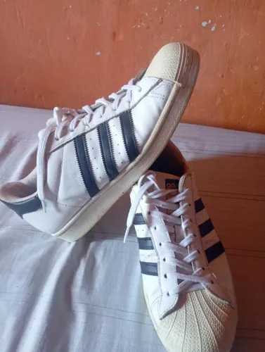 Tênis Adidas